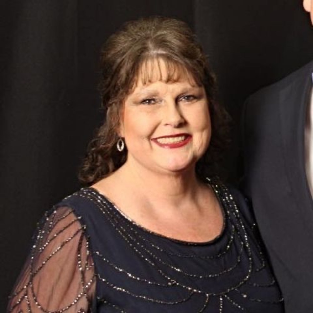Meet your Posher, Linda